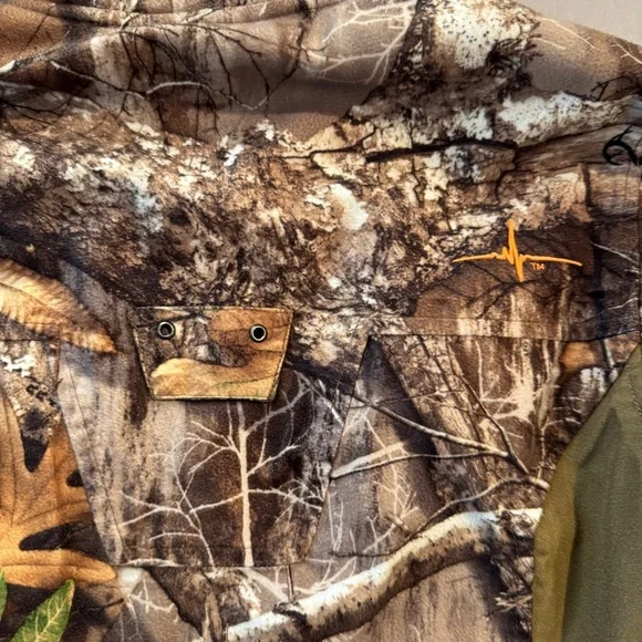 Habit Youth Medium Real Tree Camo Bomber Jacket - Insulated & Waterproof - Picture 11 of 11